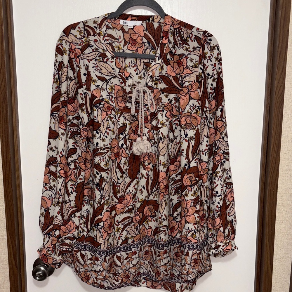 DR2 Floral Boho Peasant Blouse with Tassel Tie and Roll Tab Sleeves size Medium